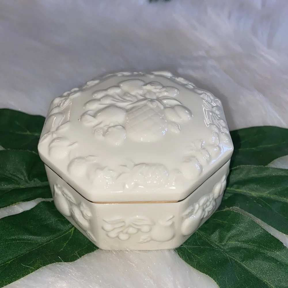 Vintage Lenox Fruits Of Life Handcrafted Porcelain Ceramic Trinket Box